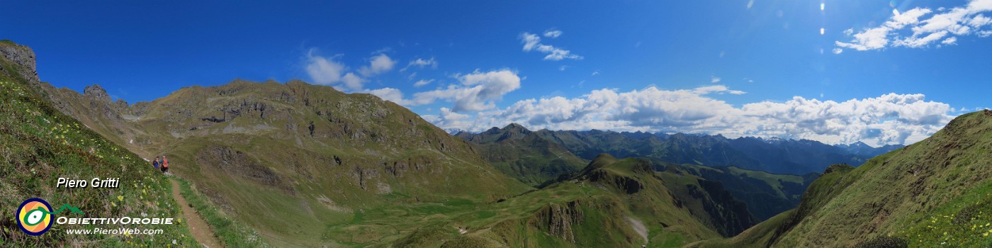 29 Sul sent. 109 per i Laghi di Ponteranica.JPG